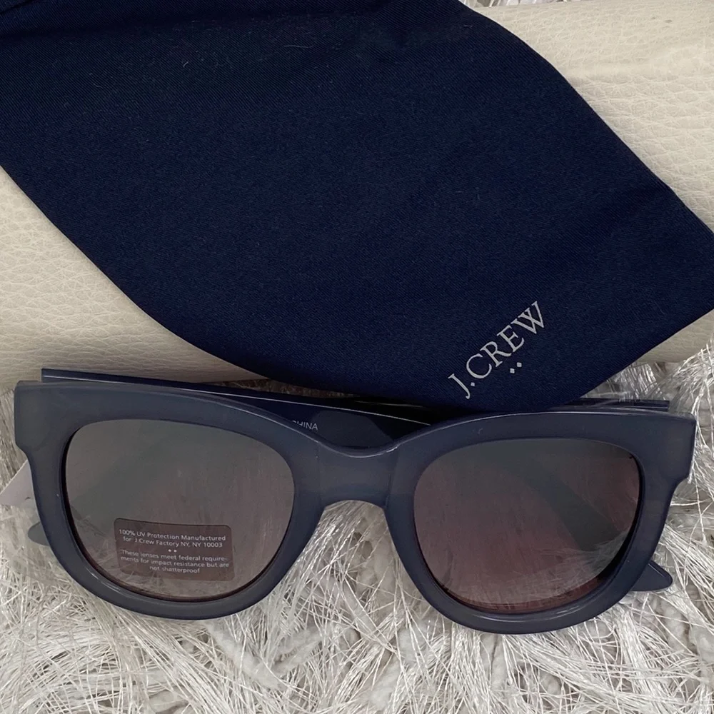 New J. Crew Unisex Classic Square-Frame Sunglasses With Soft Case Gray